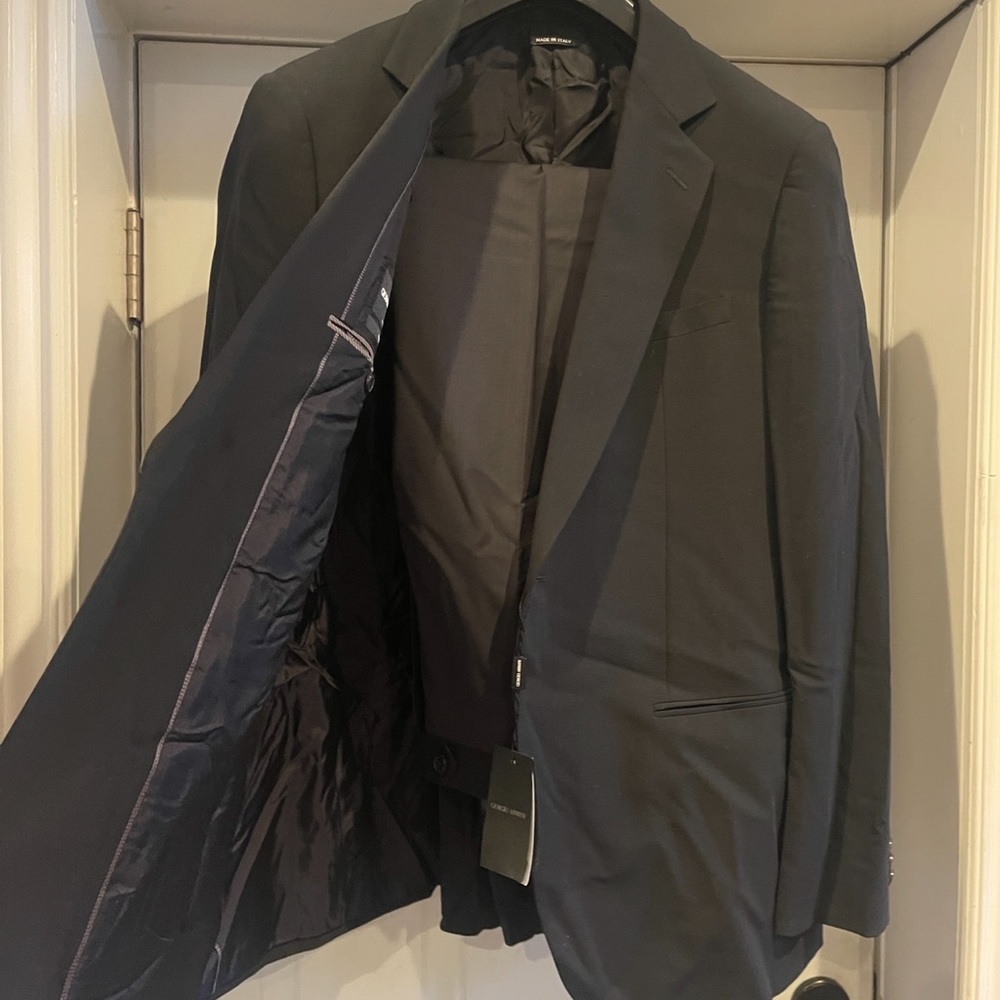 Giorgio Armani suit - Picture 2 of 9